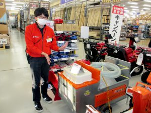 移動式融雪機 太郎HR-1400-275G 2020年 DCMホーマック滝川店 移動式融雪機 太郎HR-1400-275G 展示