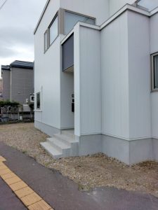 札幌市白石区S様邸　アスファルト及び人口芝敷設工事-施工前2